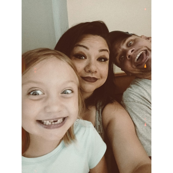 Profile Picture of Jenifer Toohill (@jenifertoohill) on Poshmark