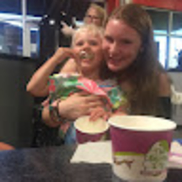 Profile Picture of Abigail Kaikkonen (@beagally13) on Poshmark