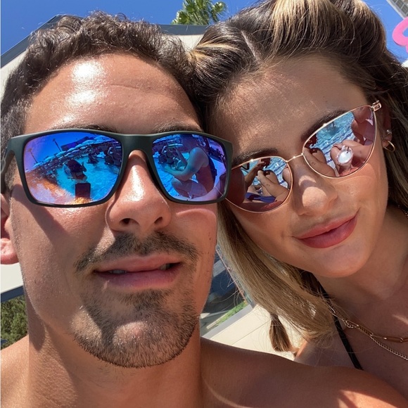 Profile Picture of Zac Condello (@zcondello82) on Poshmark