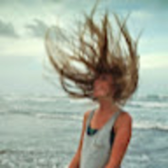 Profile Picture of Myk Bates (@mykybates) on Poshmark