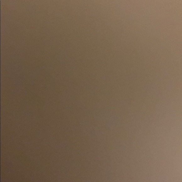 Profile Picture of Najand Jshshdh (@nabsbsbd) on Poshmark