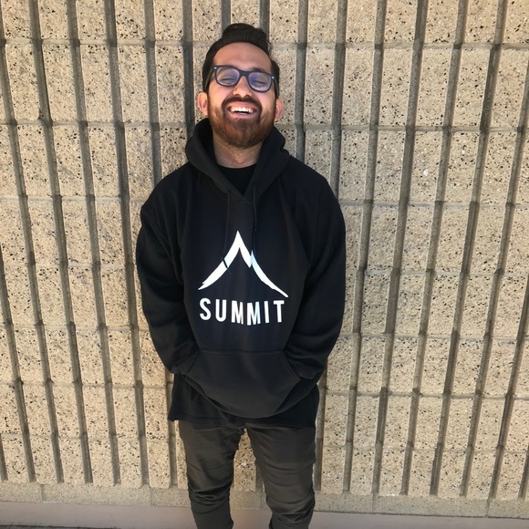 Profile Picture of Erick Recinos (@recinos14) on Poshmark