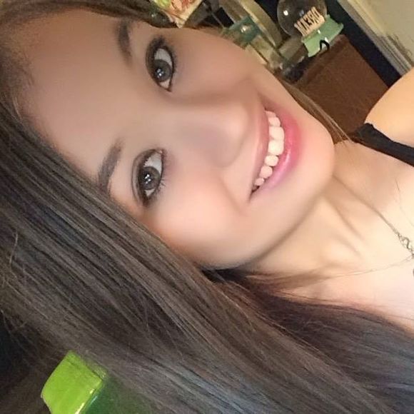 Profile Picture of Abigail Harpel (@harpelabby) on Poshmark