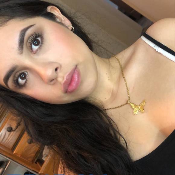 Profile Picture of Sarai Rodriguez (@sarairodrigu601) on Poshmark