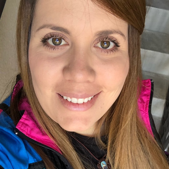 Profile Picture of Luisana Oropeza aponte (@luisanaoa) on Poshmark