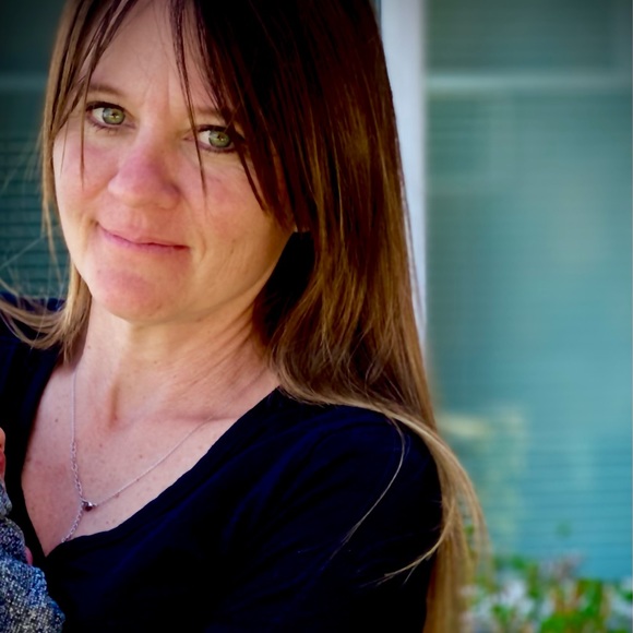 Profile Picture of Tonya Dalton (@tonyadalton) on Poshmark