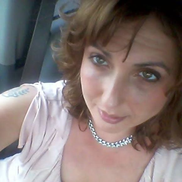 Profile Picture of Candy Hanner (@candyfreemanhan) on Poshmark