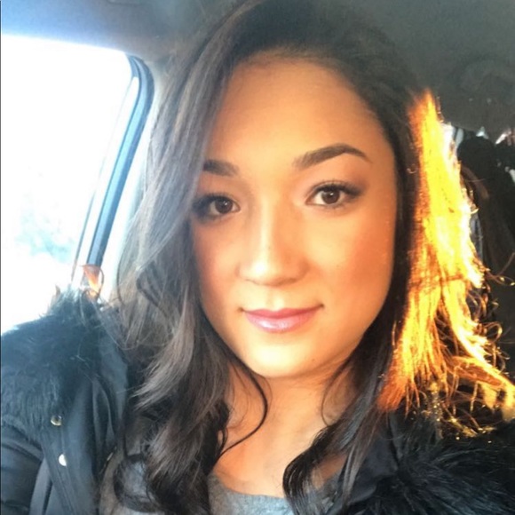 Profile Picture of Audrey Halaka (@audreyhalaka) on Poshmark