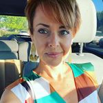 Profile Picture of Sarah Nichols (@sarahjnichols) on Instagram