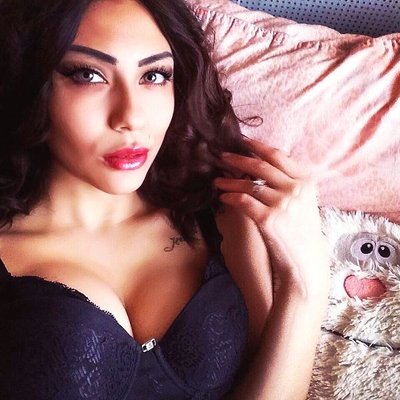 Profile Picture of Lindsey Barnes (@irene790716wu) on Twitter