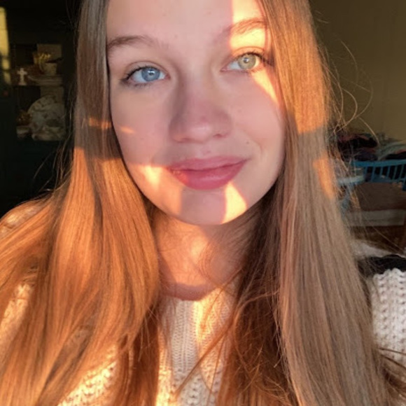 Profile Picture of Hyliegh Wimberley (@hyliegh_w) on Poshmark