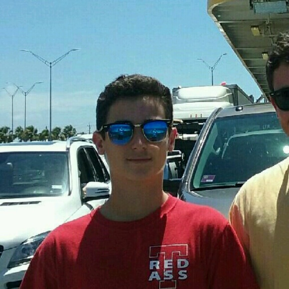 Profile Picture of Matthew Marek (@matt_m1029) on Poshmark