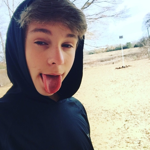 Profile Picture of Isaac Gray (@yung7choctaw) on Poshmark