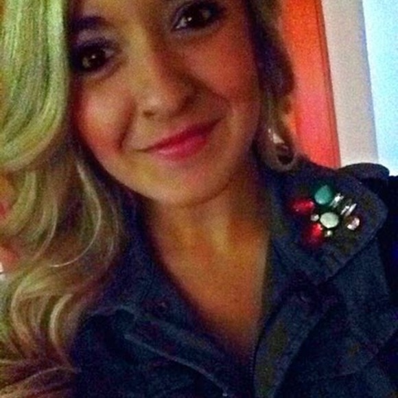 Profile Picture of Rachael Posusta (@rachaelposusta) on Poshmark