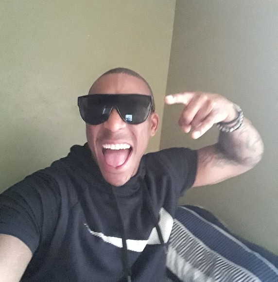 Profile Picture of Nick Swift (@nick2swift3156) on Poshmark