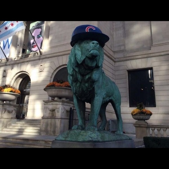 Profile Picture of Amy Wisco (@memph1sbelle) on Poshmark