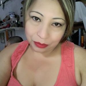 Profile Picture of Elizabeth Echeverria (@Eli68beth) on Twitter