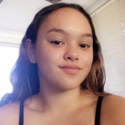 Profile Picture of Mikaela Kelly (@mikaelakelly16) on Twitter