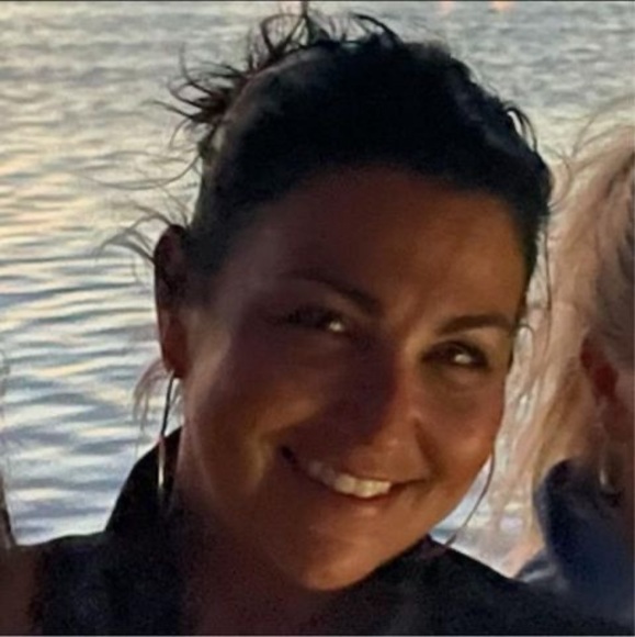 Profile Picture of Kitty Dinicola (@kkat331) on Poshmark