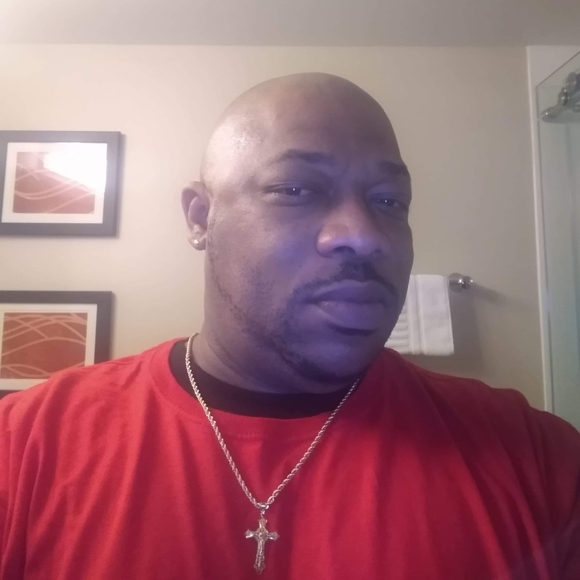 Profile Picture of Roy Clark (@redrum7474) on Poshmark