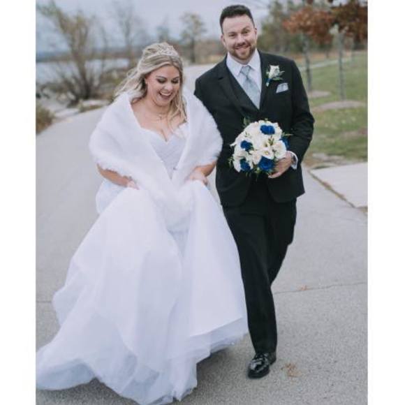 Max Leard - Poshmark Profile Picture of Max Leard (@max_leard) on Poshmark