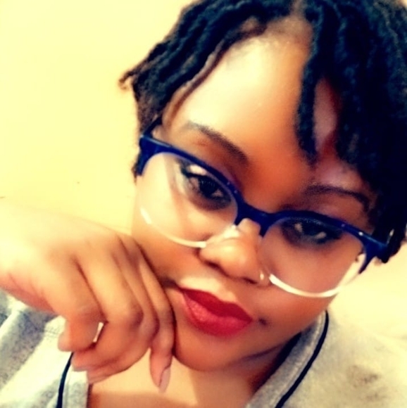 Profile Picture of Taffy Taffy (@taffy24) on Poshmark