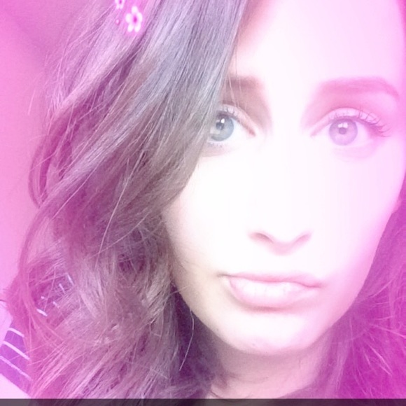 Profile Picture of Megan Birner (@mscrazynutmeg) on Poshmark