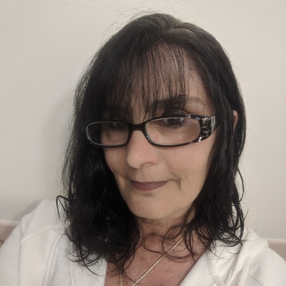 Profile Picture of Ronipaul08 Avitabile (@ronipaul08) on Poshmark