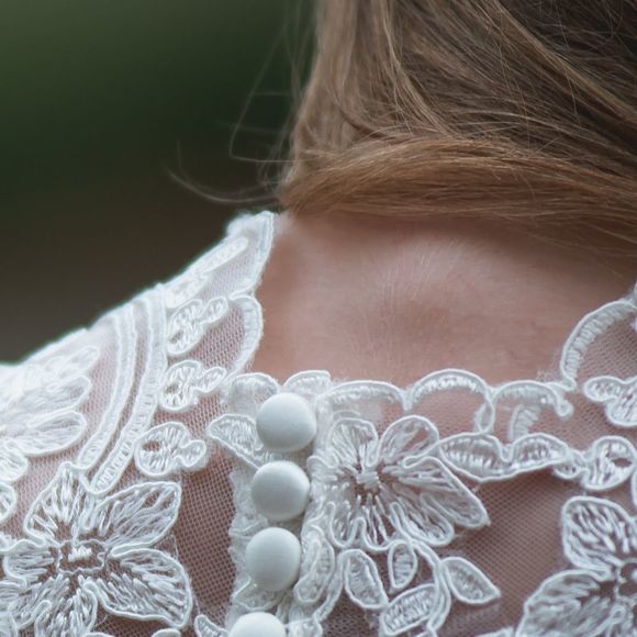 Profile Picture of Mel Halderman (@ojailove) on Poshmark