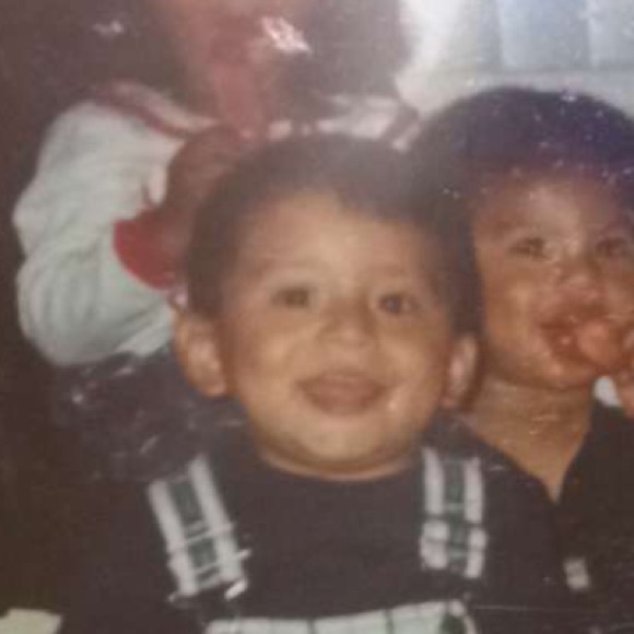 Profile Picture of Chris Tolentino (@kris0099) on Poshmark