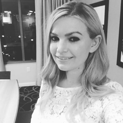 Profile Picture of Alexa Johnston (@bungalowdrive) on Twitter