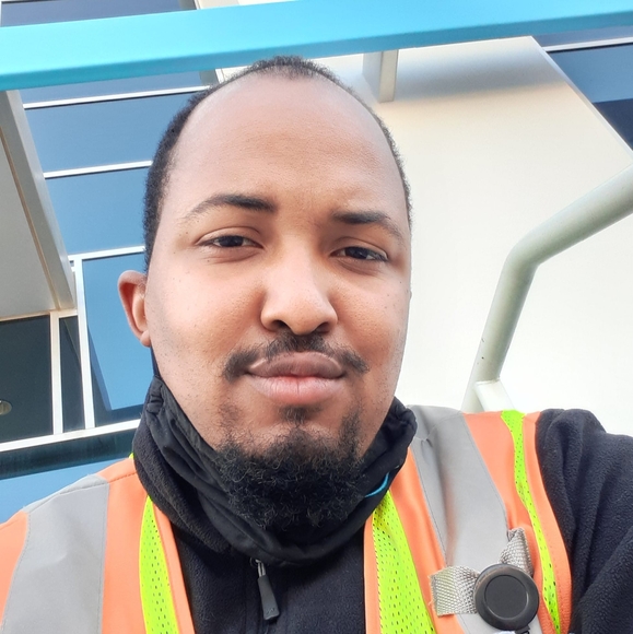 Profile Picture of Joshua Beaumont (@joshbeast) on Poshmark