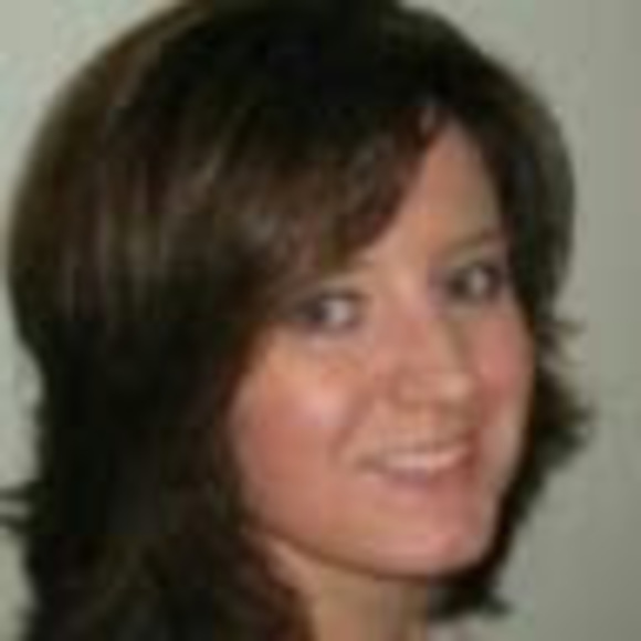 Profile Picture of Melissa Olander (@molander51) on Poshmark