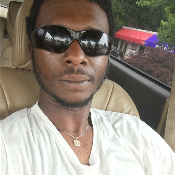 Profile Picture of Leonard Mitchell (@lennyboi) on Poshmark