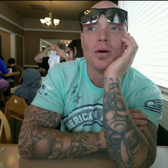 Profile Picture of Adam Batten (@adambatten) on Poshmark