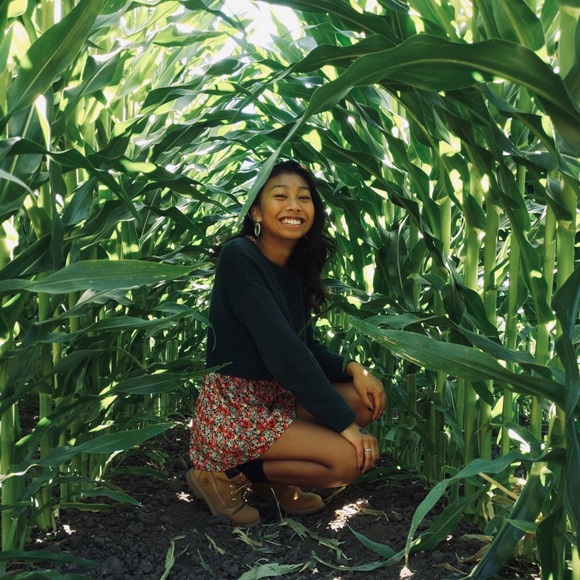 Profile Picture of Hailey Balinbin (@haileynoa) on Poshmark