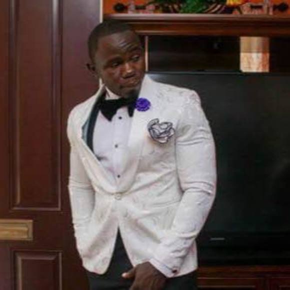 Profile Picture of Fester Dennis (@bigmoneyfes) on Poshmark