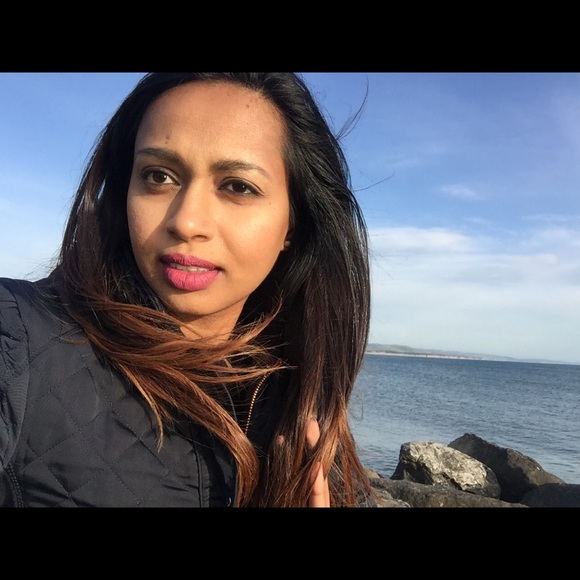 Profile Picture of Reshmika Devi (@reshmika1986) on Poshmark