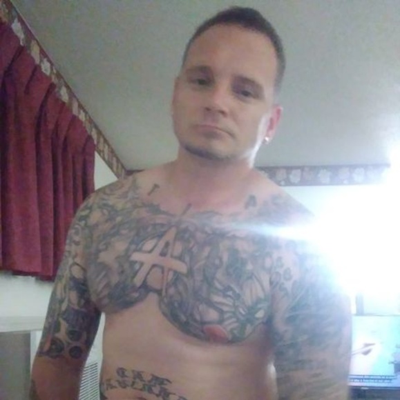 Profile Picture of Clint Carney (@clintcarney) on Poshmark