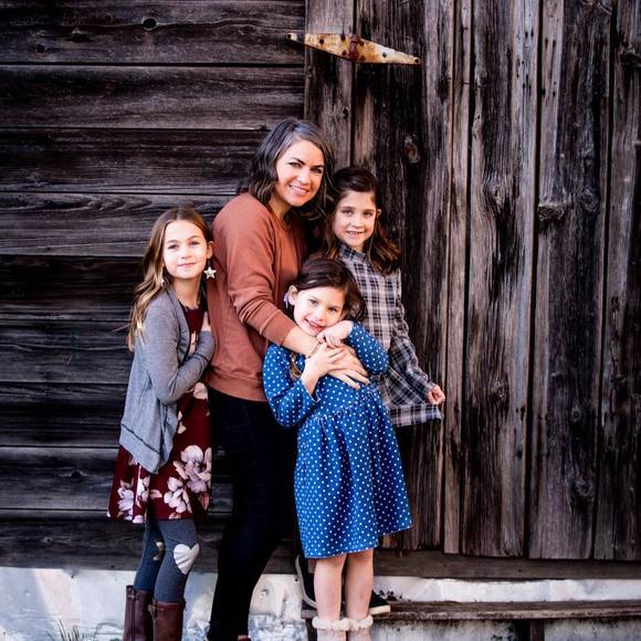 Profile Picture of Joy Greer (@joy_greer) on Poshmark