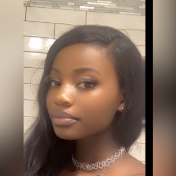 Profile Picture of Faraja Faraja (@selafaraja) on Poshmark