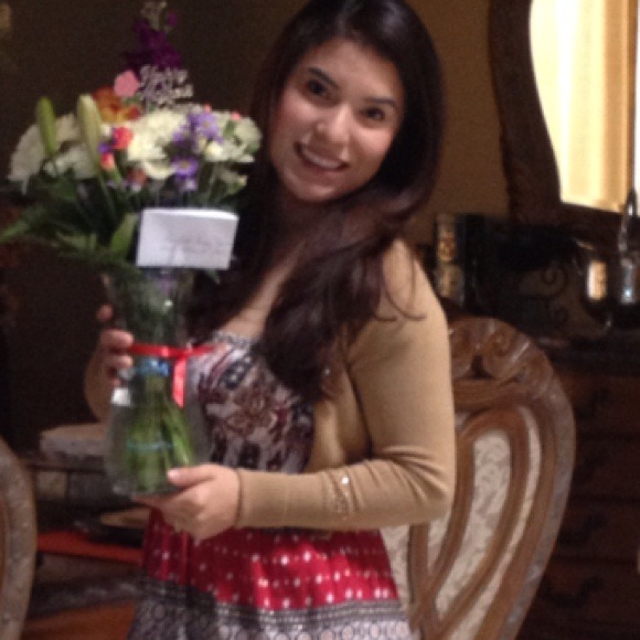 Profile Picture of Sharlette Sanchez (@sharlette77) on Poshmark