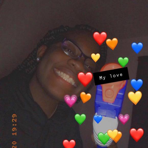 Profile Picture of Sequoia Smith (@adore_quoia) on Poshmark