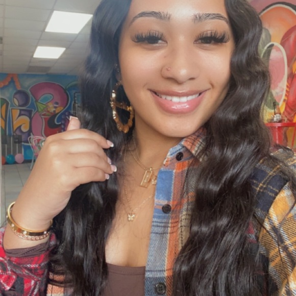 Profile Picture of Mac Mac (@iluvshopping88) on Poshmark