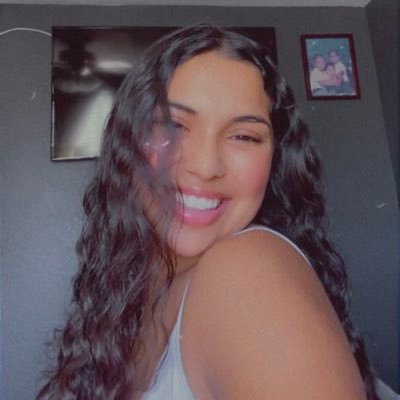 Profile Picture of Cynthia Romero  🦖 (@cynthia_romero_) on Twitter