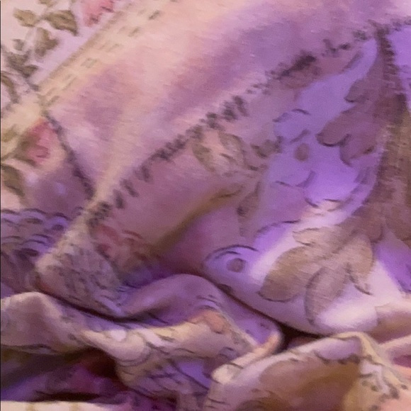 Profile Picture of Dennis Guzman (@divineswift101) on Poshmark