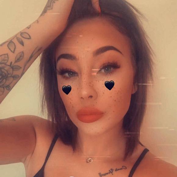 Paula Jukiewicz - Poshmark Profile Picture of Paula Jukiewicz (@paulaa0097) on Poshmark