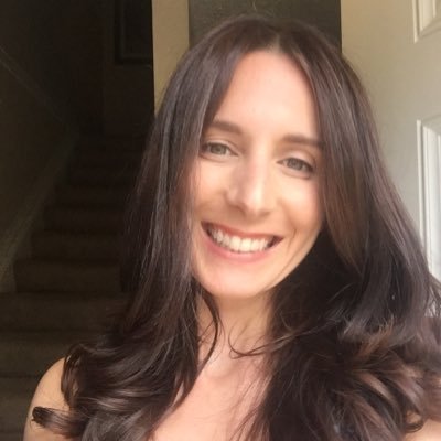 Profile Picture of Amanda Denis (@amandadunse) on Twitter