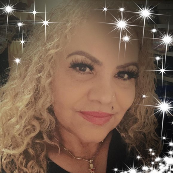 Profile Picture of Alexsandra Veitia (@alexsandra_67) on Poshmark