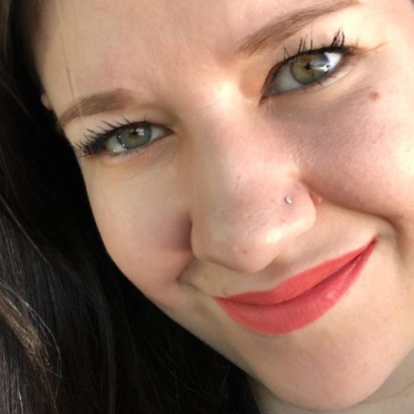 Profile Picture of Cassandra Bowman (@cassandrabow269) on Poshmark
